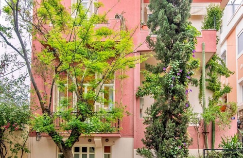 Mets Casa | Majestic views over Acropolis