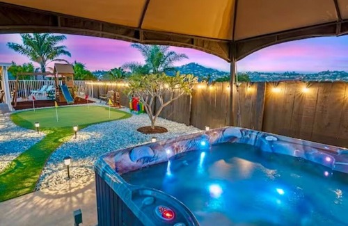 Spring Valley Casa | Majestic Views Pool&Jacuzzi, Mini Golf, Playground