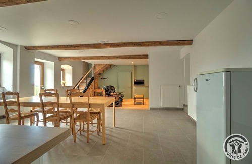 Villecheneve Casa | Majoa - Villecheneve