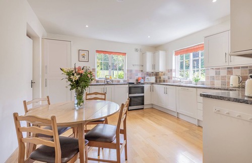 Windermere Casa | Make magical memories in comfort of Croft Cottage with Lake and Mountain views