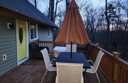 Massanutten Chalet De Esquí | Make "The Pistachio Nut" Your Fall Getaway!!!