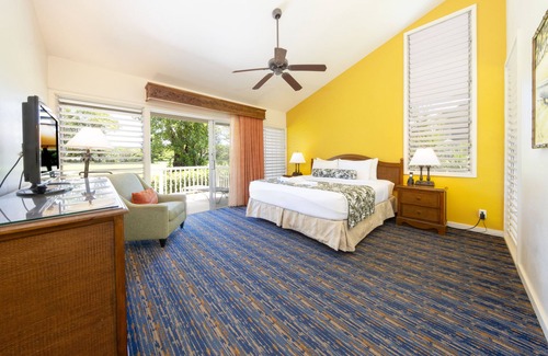 Princeville Hotel | Make Your Trip More Enjoyable! 2 Relaxing Units, Onsite Pool and Free Parking!