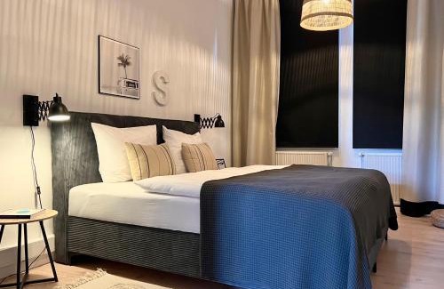 Detmold Apartamento | MAKERS and ROOMS APARTMENT 01 Pauline 110qm Parkplatz 1-4 Personen