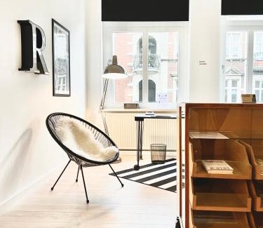 Detmold Apartamento | MAKERS and ROOMS APARTMENT 01 Pauline 110qm Parkplatz 1-4 Personen