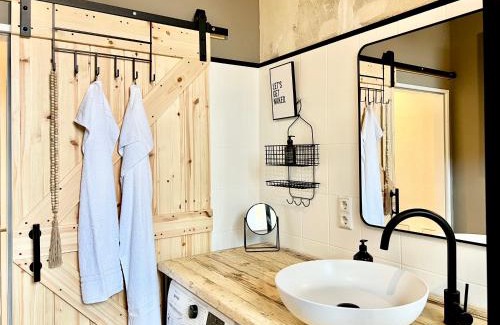 Detmold Apartamento | MAKERS and ROOMS APARTMENT 01 Pauline 110qm Parkplatz 1-4 Personen