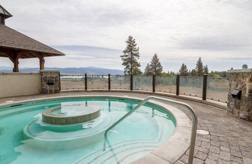 Tamarack Resort Apartamento | Idyllic Studio Condo in The Village | Chapel View