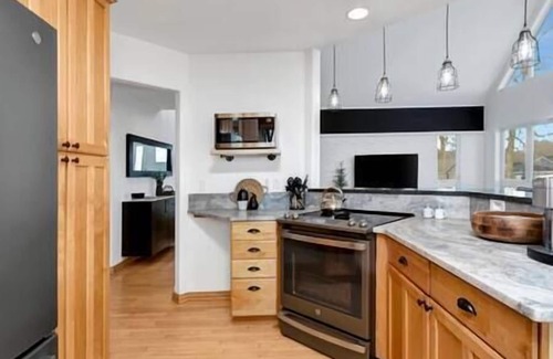 Abrams Casa | Making Memories: Luxury Lakeshore Retreat