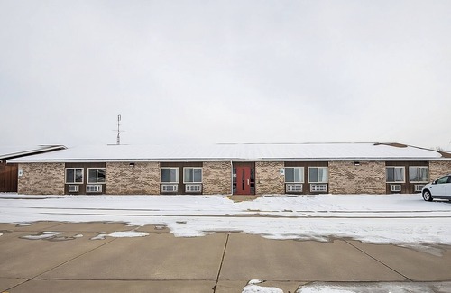 Chesaning Casa | Making The Best Memories Along The Way! Free Parking, Pets Are Welcome!