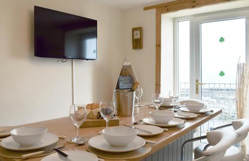 Anstruther Casa | Making Waves