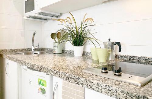 Malaga-Este Apartamento | MalagadeVacaciones - Suite Chamizo