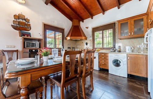 Río Velez Cabaña | MalagaSuite Villa Rural Madeira