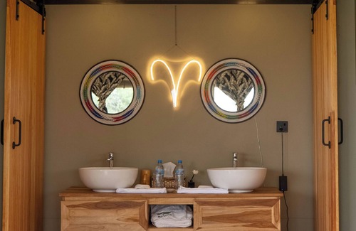 Mugumu Cabina | Malaika Mara River Luxury Camp