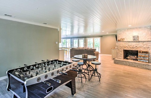 Star Harbor Casa | Malakoff Lake House - Deck, Boat Slips, and Fire Pit