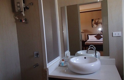 Daanbantayan Hotel | Malapascua Starlight Resort