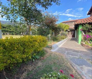 Floresta Casa | MALAVI Cabaña Nobsa