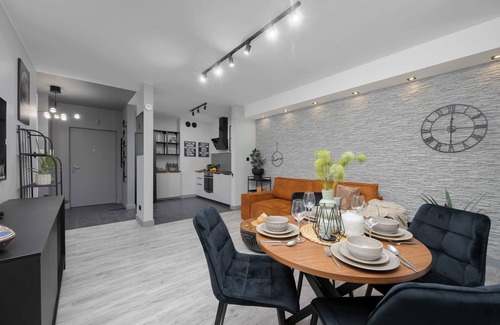 Targowek Apartamento | Malborska 16E | Bright Apartment | Parking