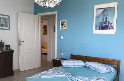 Theologos Apartamento | Malesina: Apartamento en pequeña residencia tranquila