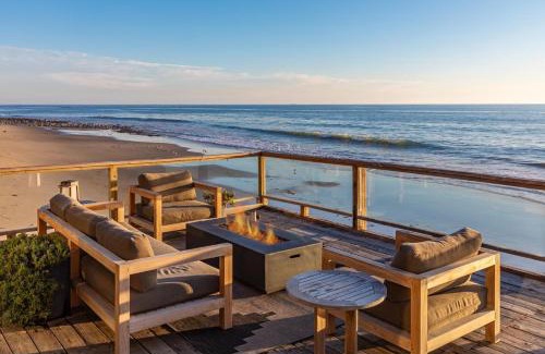 Malibu Casa | Malibu Beach Home Private Sandy Beach and Surf