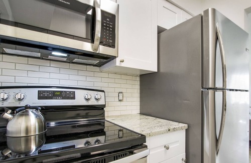 Santa Barbara Estates Casa | ¡CASA DE PLAYA MALIBU! 2BEDRM / 2BATH! ¡ESTACIONAMIENTO GRATIS!