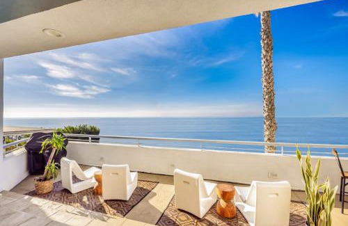 Eastern Malibu Casa | Malibu Breeze - hot tub, ocean view, steps to beach