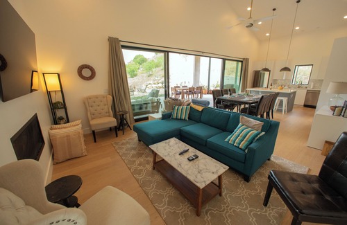Agoura Hills Casa | Malibu Mountain Guest House - Very private but close to city amenities