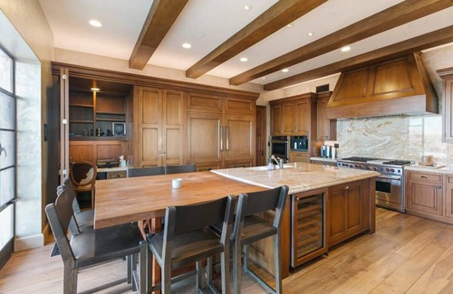 Malibu Casa | Malibu Rocky Oaks by Stay Awhile Villas