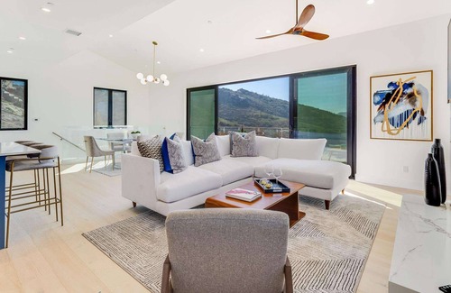 Malibu Casa | Malibu Sunset: Live well, relax, and enjoy life
