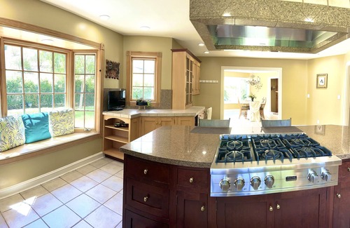Agoura Hills Casa | Malibu Hills: Casa grande, piscina privada, ruta del vino, minutos al océano