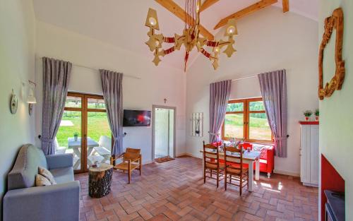 gmina Stezyca Casa | Malinowe Wzgórze domki 60 m2 z balią na wyłączność