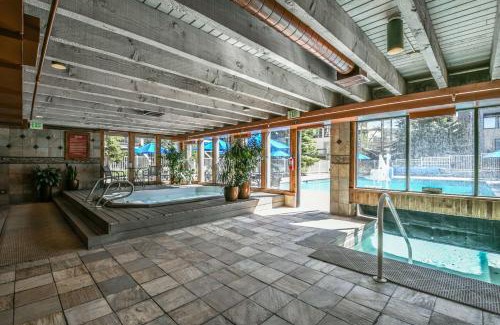 Lakeside Village Casa | Mall 1421 by SummitCove Lodging