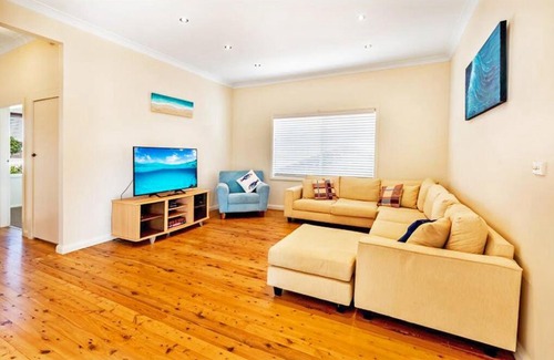Culburra Beach Casa | MALL24C - Beach 100m - Culburra Beach