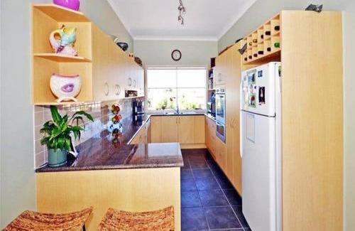 Culburra Beach Casa | MALL24C - Beach 100m - Culburra Beach