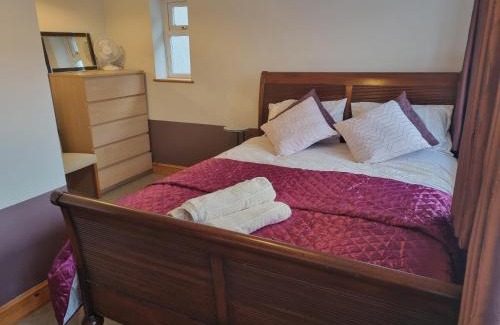 Larkfield Casa | Mallard Cottage Guest House