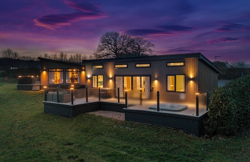 Canaston Bridge Chalet De Esquí | Mallard's Rest - Countryside, Hot Tub