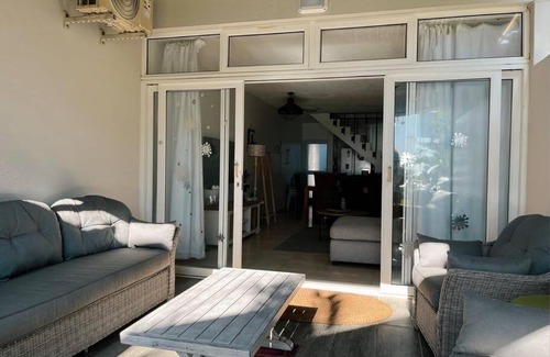 Selection Beach Apartamento | Mallorca Beachfront Unit Umdloti