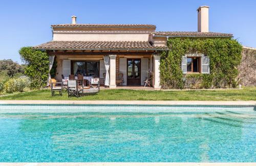 Inca Casa | Mallorca Countryside Finca with Pool and Nature