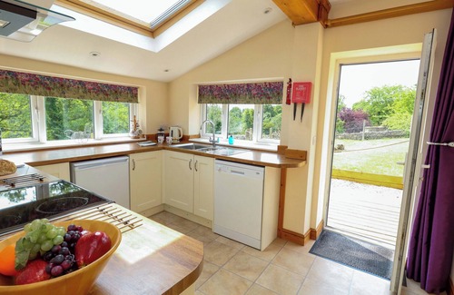 Yetminster Cabaña | MALLOWS BYRE, with a garden in Yetminster