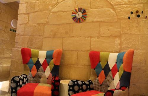 Floriana Apartamento | Malta's Naughtiest Cabaret