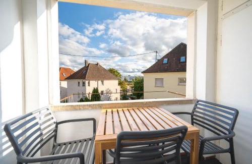 West Apartamento | Malu Rooms - Attraktive Lage, Balkon, SmartTv, 24h Checkin, Waschmaschine,