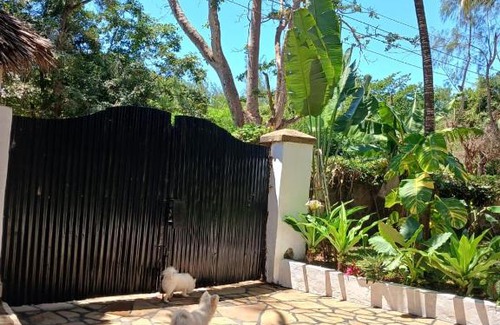 Galu Villa | Mama Africa Villa