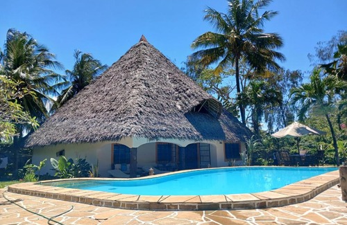 Galu Beach Villa | Mama Africa Villa