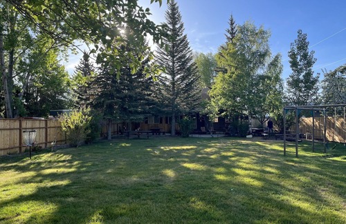 Garden City Cabina | Hello to Mama Bear Cabin!