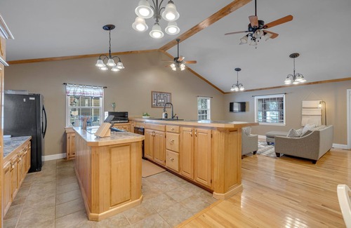 Monteagle Cabina | Mama Bear's Woodland Escape