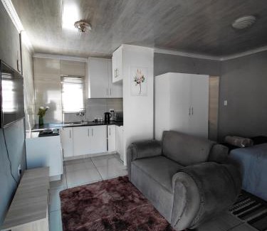 Newcastle Apartamento | Mama R's BACKROOM 2