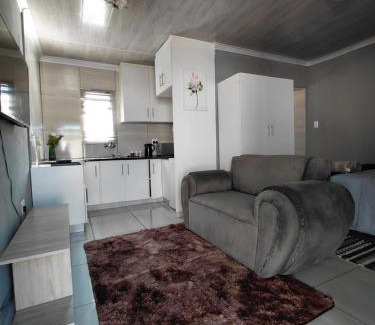 Newcastle Apartamento | Mama R's BACKROOM 2