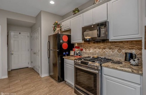 Shreveport Casa | Mama’s House - Gated- Short Term / Long Term Stays