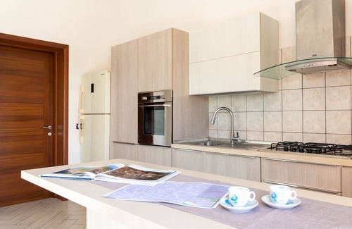 Nurachi Apartamento | Mameli Apartment - Dos Habitaciones Piso, Capacidad 6
