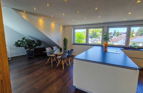 Pliezhausen Apartamento | Mami Apartments Cloud 9 - 90qm, Stilvoll, Tolle Aussicht, Haustierfreundlich!