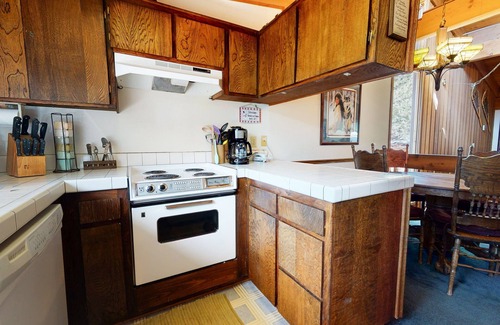 Mammoth Lakes Condominio | Mammoth Estates Condo - Free Parking & Pet Friendly