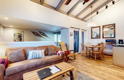 Mammoth Lakes Condominio | Mammoth Estates Condo - Free Parking & Pet Friendly